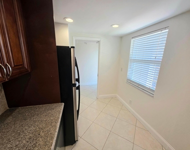 3100 Ne 48th Court - Photo Thumbnail 24