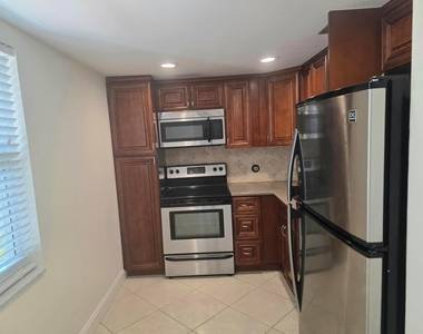 3100 Ne 48th Court - Photo Thumbnail 22
