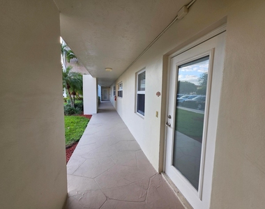 3100 Ne 48th Court - Photo Thumbnail 5