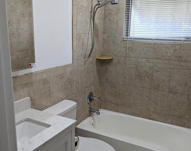 4906 Nw 53rd Court - Photo Thumbnail 13