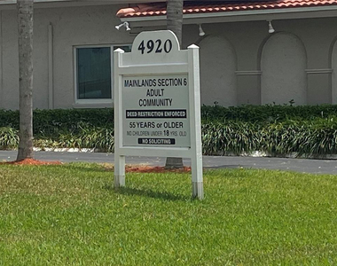 4906 Nw 53rd Court - Photo Thumbnail 20