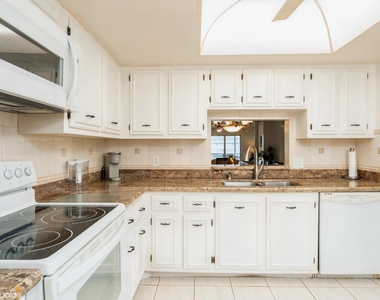 250 John F Kennedy Drive - Photo Thumbnail 2