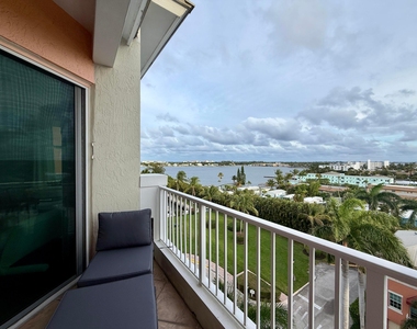 804 E Windward Way - Photo Thumbnail 9