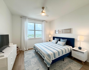 804 E Windward Way - Photo Thumbnail 25