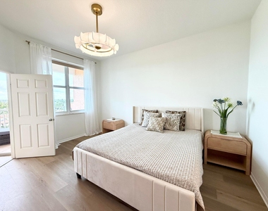 804 E Windward Way - Photo Thumbnail 16