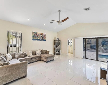 4551 Nw 26th Place - Photo Thumbnail 23