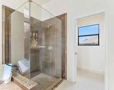 4551 Nw 26th Place - Photo Thumbnail 35