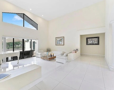 4551 Nw 26th Place - Photo Thumbnail 24