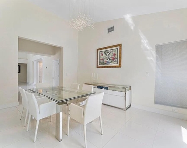 4551 Nw 26th Place - Photo Thumbnail 13