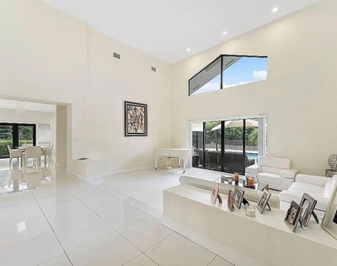4551 Nw 26th Place - Photo Thumbnail 37