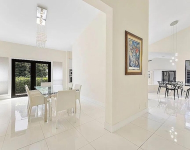 4551 Nw 26th Place - Photo Thumbnail 16
