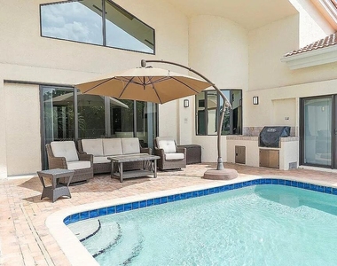 4551 Nw 26th Place - Photo Thumbnail 26