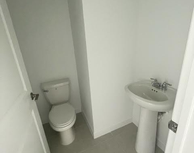 229 Se Woodbark Street - Photo Thumbnail 10