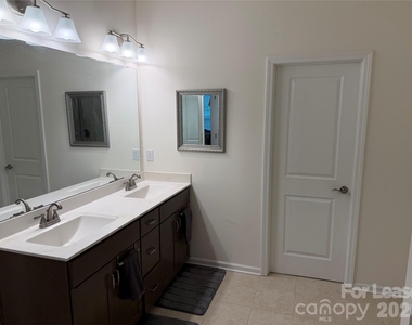 4680 Courtney Creek - Photo Thumbnail 12