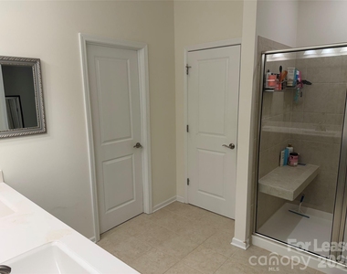 4680 Courtney Creek - Photo Thumbnail 27