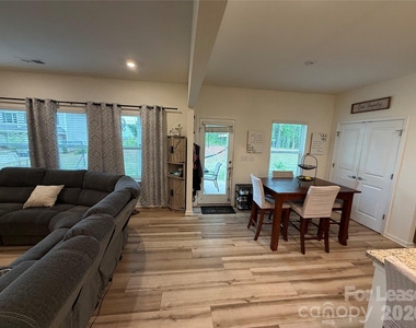 4680 Courtney Creek - Photo Thumbnail 5