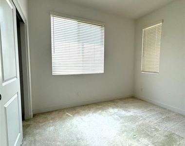 1657 Rosewell Rd - Photo Thumbnail 10