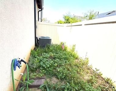 1657 Rosewell Rd - Photo Thumbnail 17