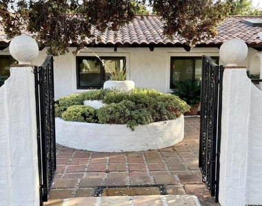 714 S La Luna Avenue - Photo Thumbnail 14