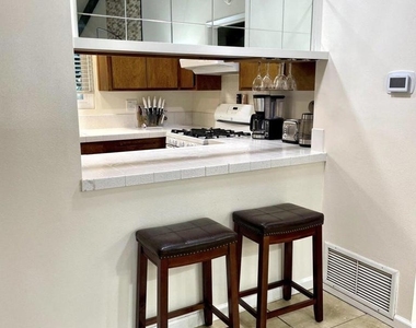 714 S La Luna Avenue - Photo Thumbnail 3