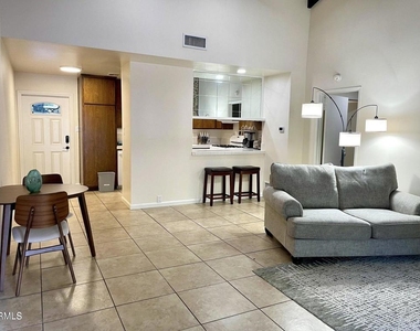 714 S La Luna Avenue - Photo Thumbnail 2