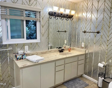 714 S La Luna Avenue - Photo Thumbnail 6