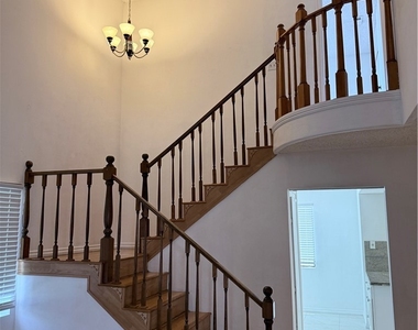 511 N Mcpherrin - Photo Thumbnail 11