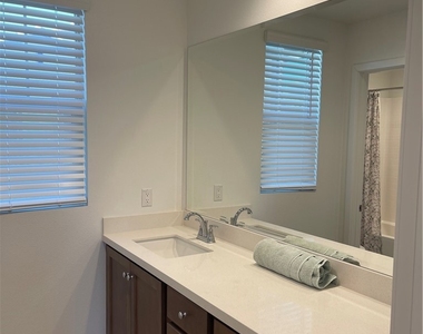 29505 Bovenzi Way - Photo Thumbnail 10