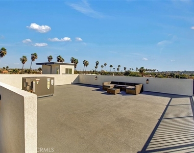 3018 West Boulevard - Photo Thumbnail 4