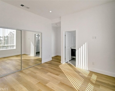 3018 West Boulevard - Photo Thumbnail 18