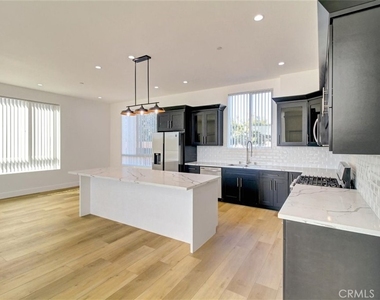 3018 West Boulevard - Photo Thumbnail 11