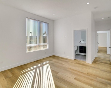 3018 West Boulevard - Photo Thumbnail 21