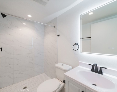5654 La Mirada Avenue - Photo Thumbnail 3