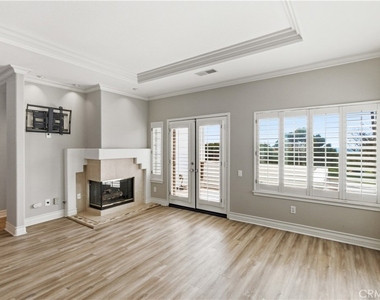 7 Wimbledon Court - Photo Thumbnail 1