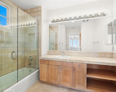 150 Sidney Bay - Photo Thumbnail 25