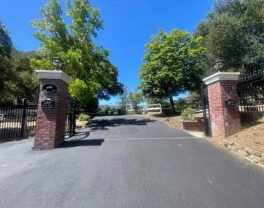 22505 Rolling Hills Road - Photo Thumbnail 32