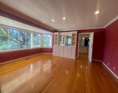 22505 Rolling Hills Road - Photo Thumbnail 7