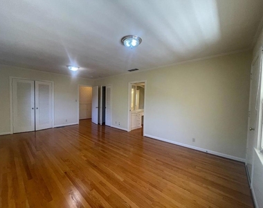 22505 Rolling Hills Road - Photo Thumbnail 20