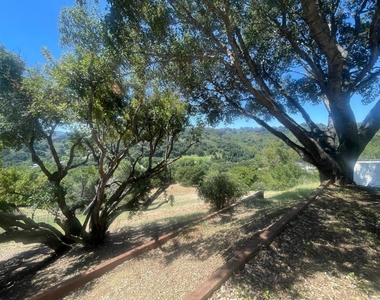 22505 Rolling Hills Road - Photo Thumbnail 5