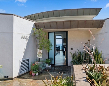 1445 Bounty Way - Photo Thumbnail 2