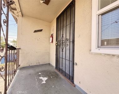2433 W Beverly - Photo Thumbnail 1