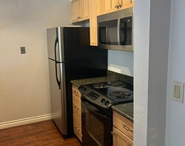 625 El Dorado Ave - Photo Thumbnail 2