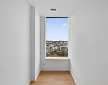 889 Francisco Street - Photo Thumbnail 19