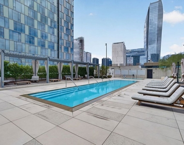 889 Francisco Street - Photo Thumbnail 24