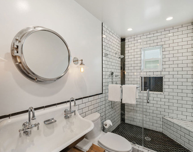 4040 Rosabell Street - Photo Thumbnail 2