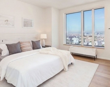 889 Francisco - Photo Thumbnail 9