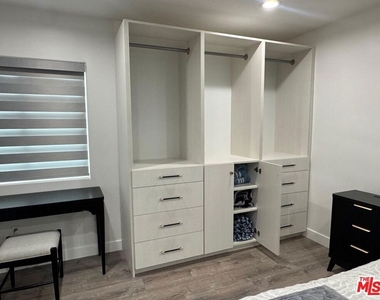 13551 Hart Street - Photo Thumbnail 40