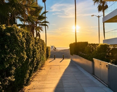 10 27th Avenue - Photo Thumbnail 11