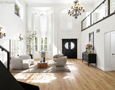 23114 Mariano Street - Photo Thumbnail 2