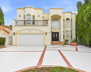 23114 Mariano Street - Photo Thumbnail 3
